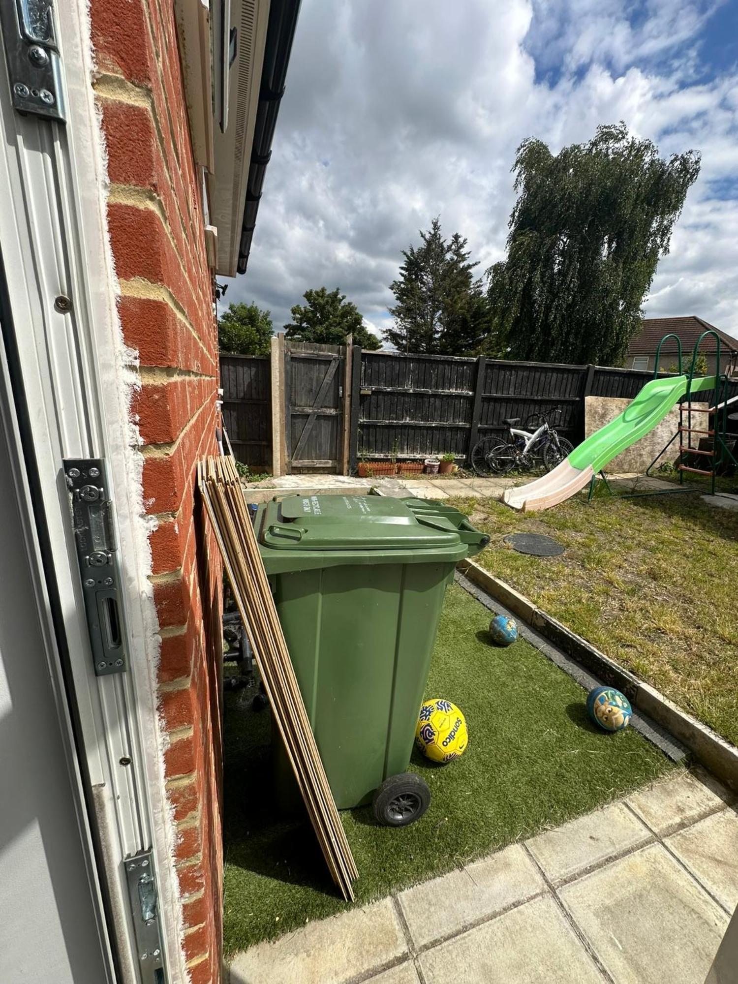 Luxury Ensuite Studio In Crayford Dartford Bexley London With Full Kitchen And Side Garden Alleyway Entrance Erith Eksteriør bilde
