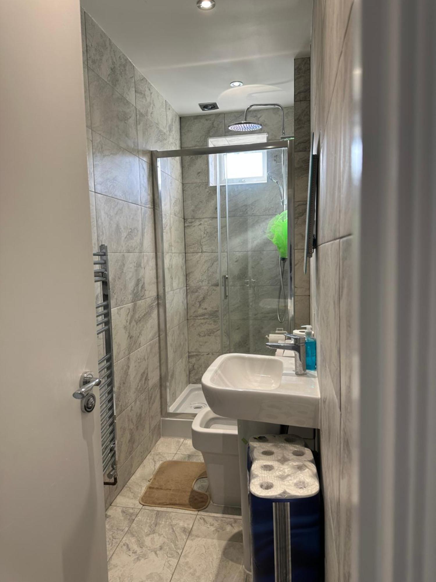 Luxury Ensuite Studio In Crayford Dartford Bexley London With Full Kitchen And Side Garden Alleyway Entrance Erith Eksteriør bilde