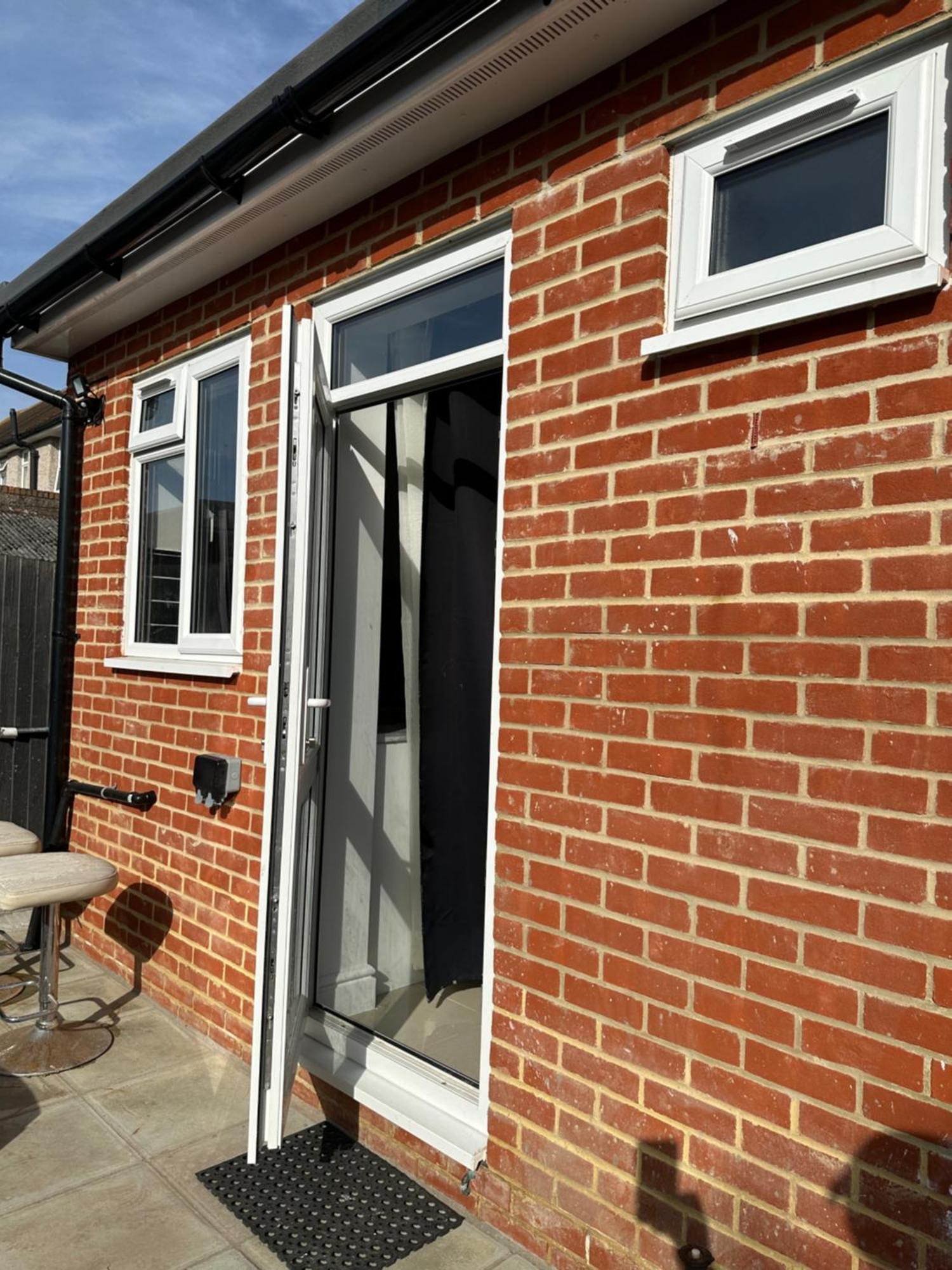 Luxury Ensuite Studio In Crayford Dartford Bexley London With Full Kitchen And Side Garden Alleyway Entrance Erith Eksteriør bilde